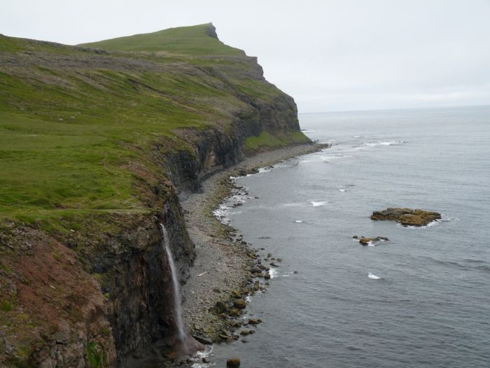 Falaises au nord de Smiðjuvík