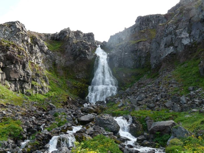 Glúmsstaðafoss waterfall